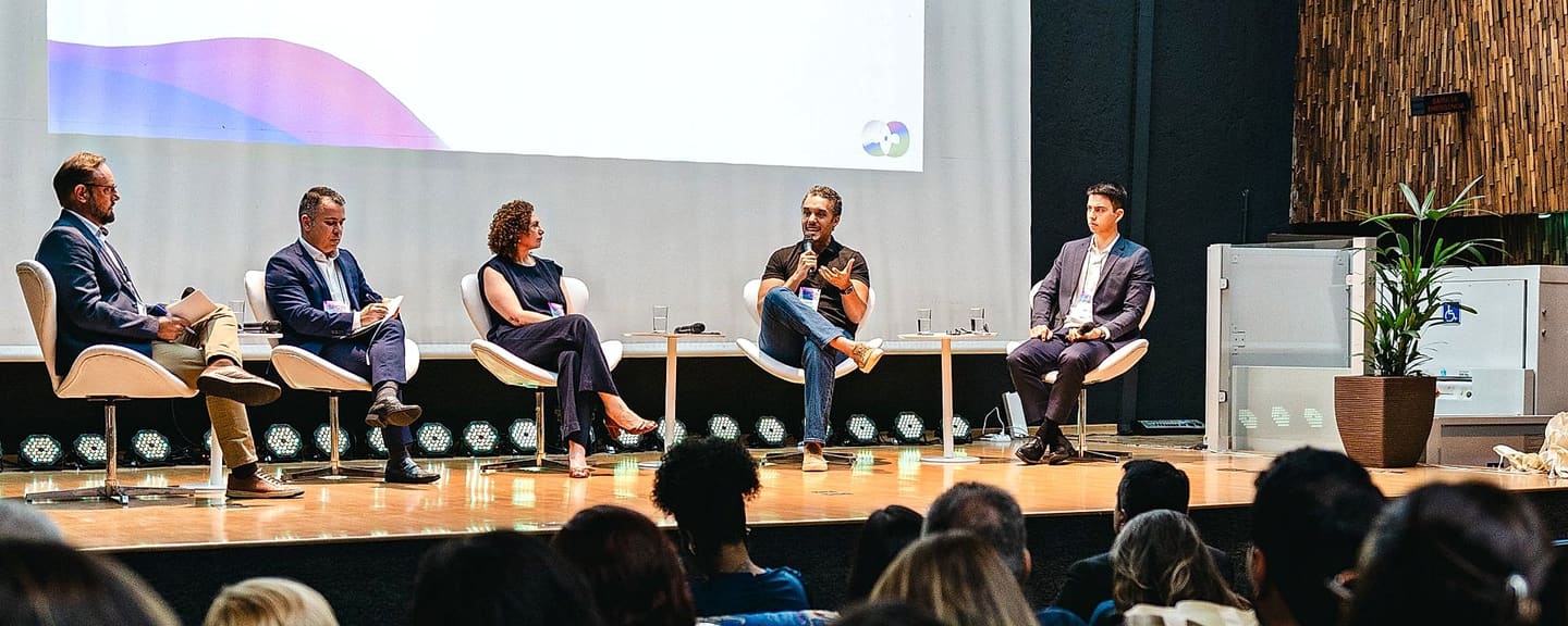 Panel discussion with five specialists on stage at the 2nd Circular Economy Forum